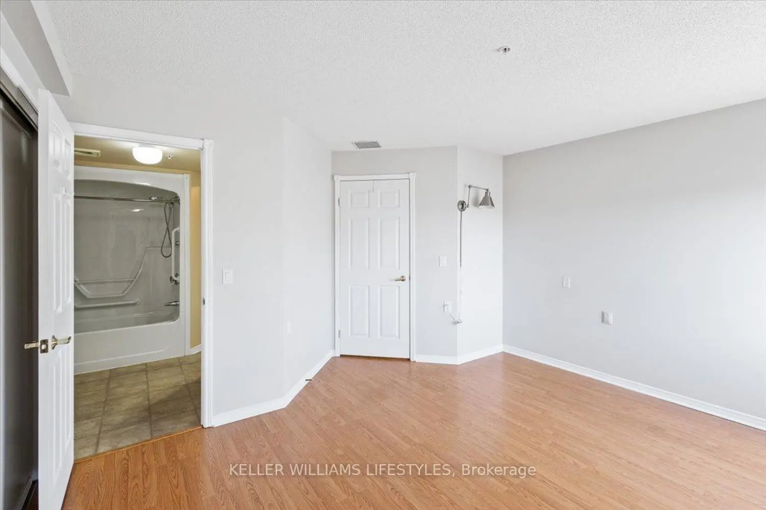 Additional image 12 of 511 Gainsborough Road 215