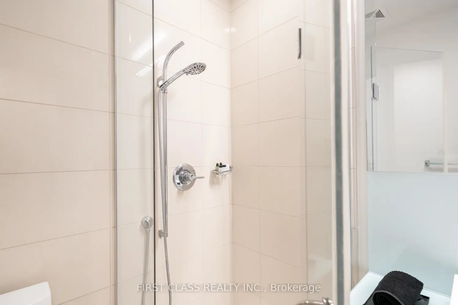 20 John Street 218 photo 4