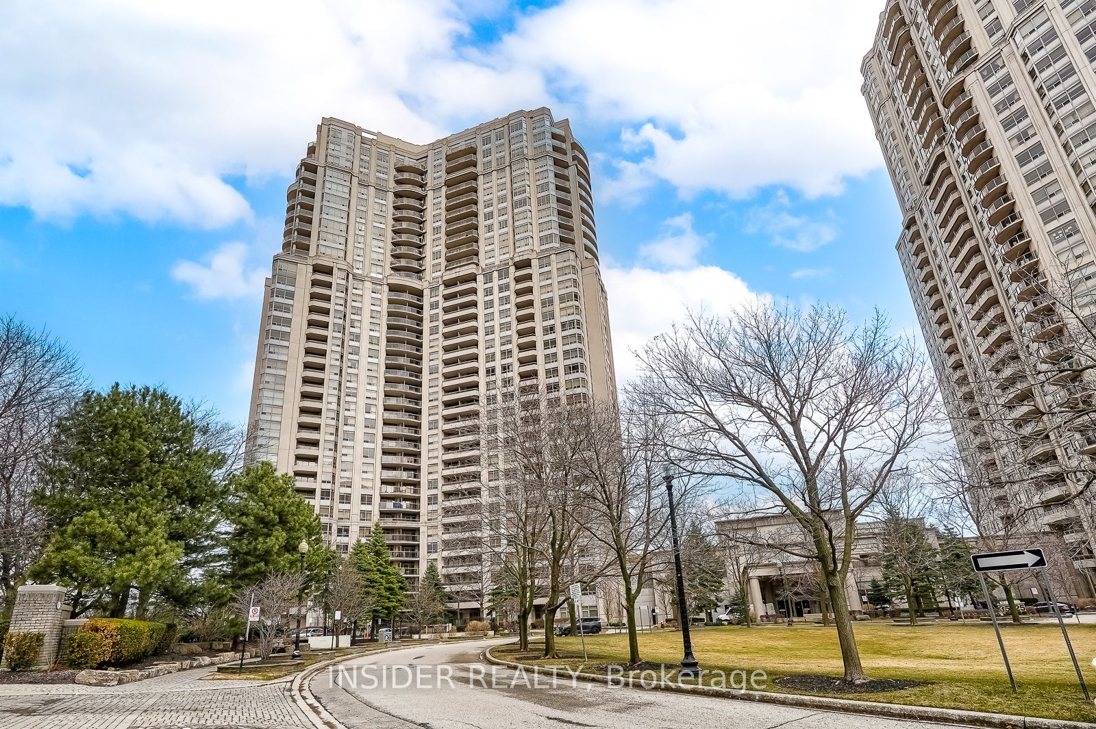 2009-35 Kingsbridge Garden Circle, Mississauga, ON, L5R 3Z5