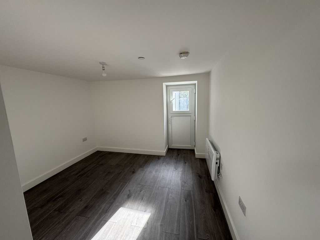 Additional image 13 of 1 bed flat to rentPicton Street, Maesteg CF34