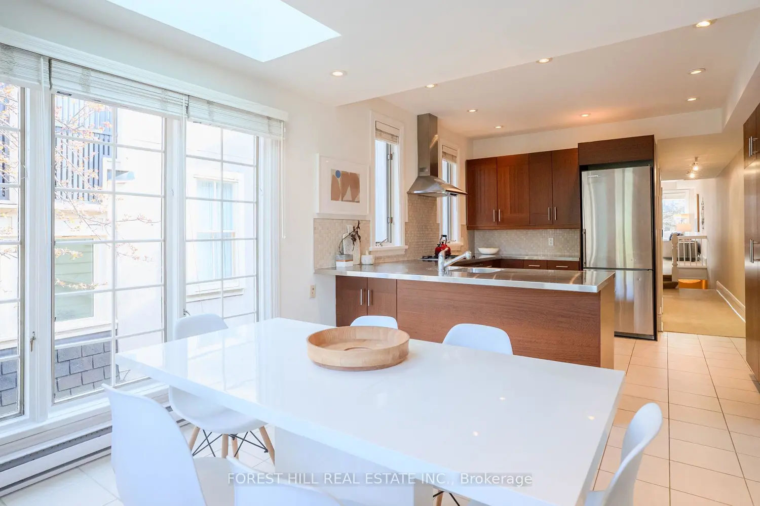 Additional image 18 of 451 Sackville Street