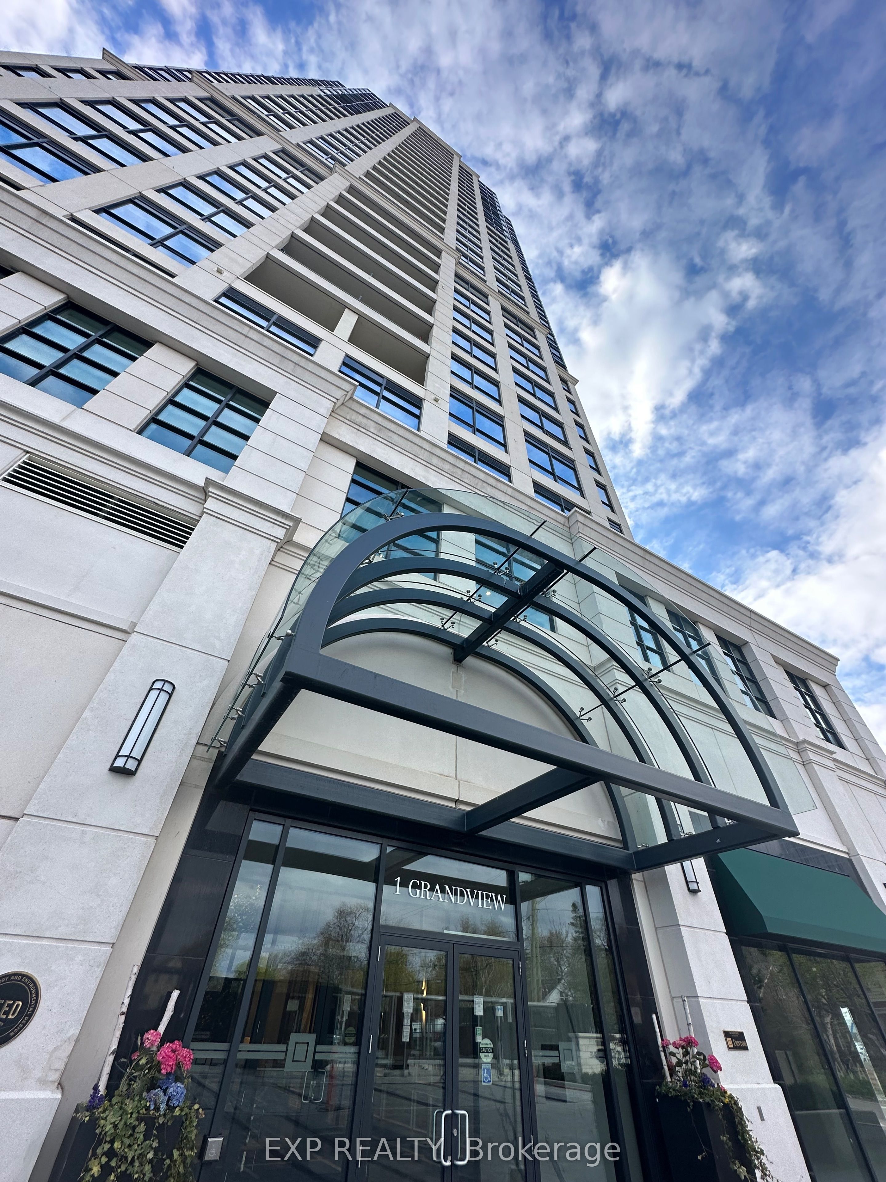 505-1 Grandview Avenue, Markham, ON, L3T 1G9