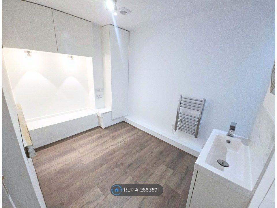 Additional image 13 of 3 bed flat to rentNew St, Horsham RH13