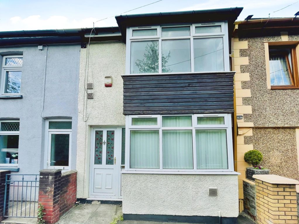 2 bed terraced house to rentOak Street, Abertillery NP13