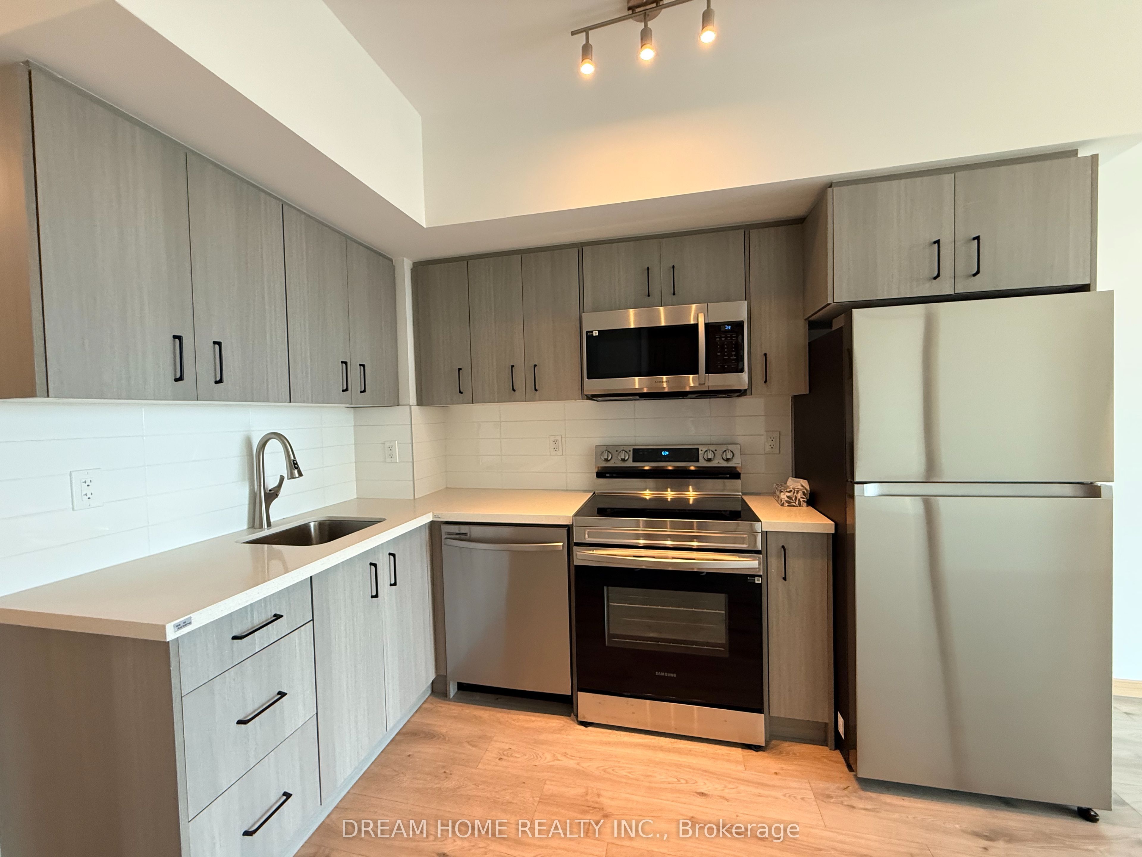 Additional image 5 of B1003-3429 Sheppard Avenue E, Toronto, ON, M1T 3K5