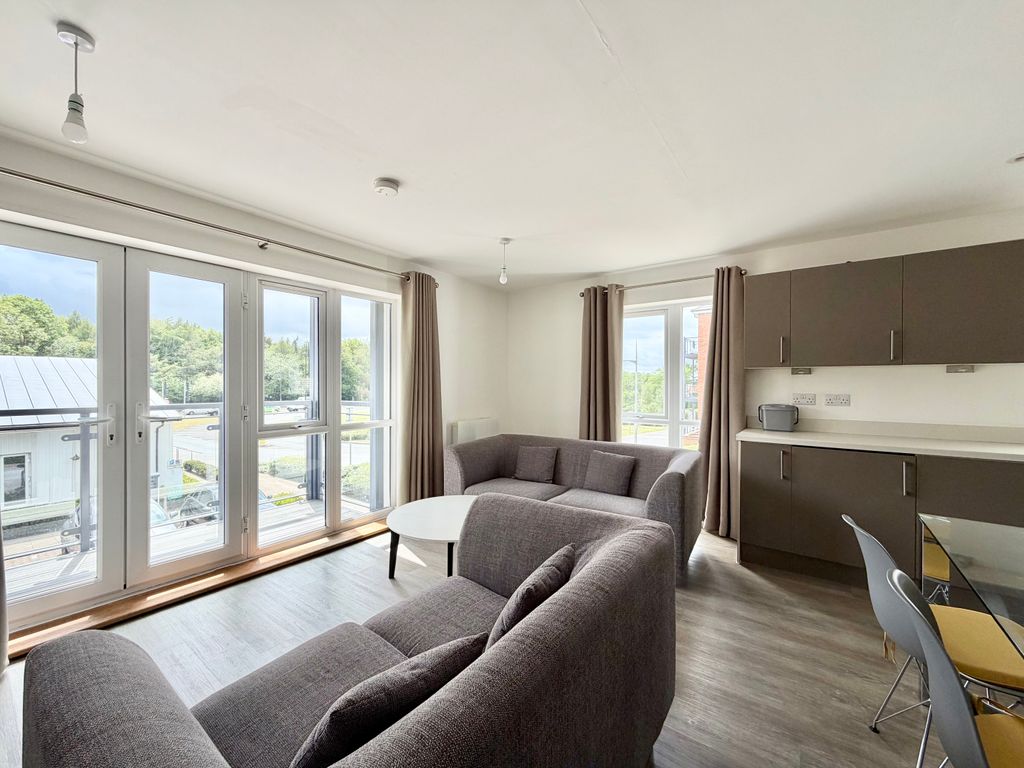 Additional image 4 of 2 bed flat to rentHolmbush Mews, Horsham RH12