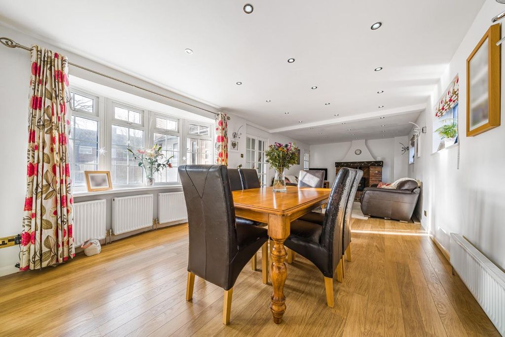 Additional image 10 of 5 bed detached house for saleUpper Vicarage Road, Kennington TN24