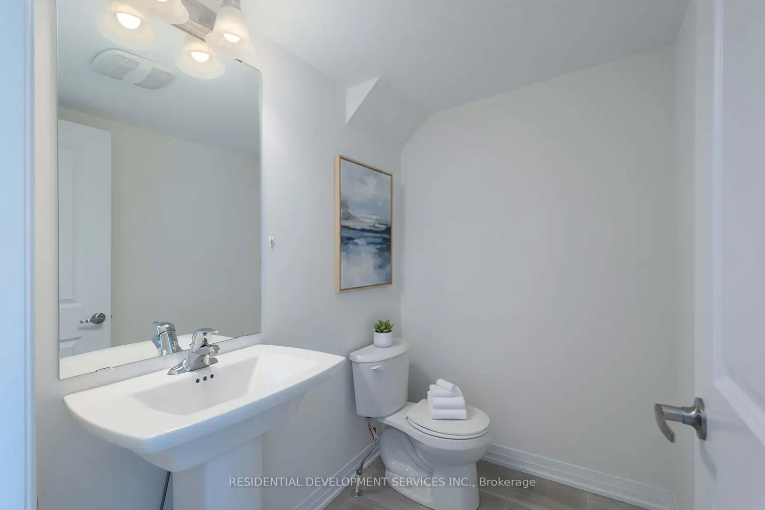 Additional image 10 of 11411 Leslie Street