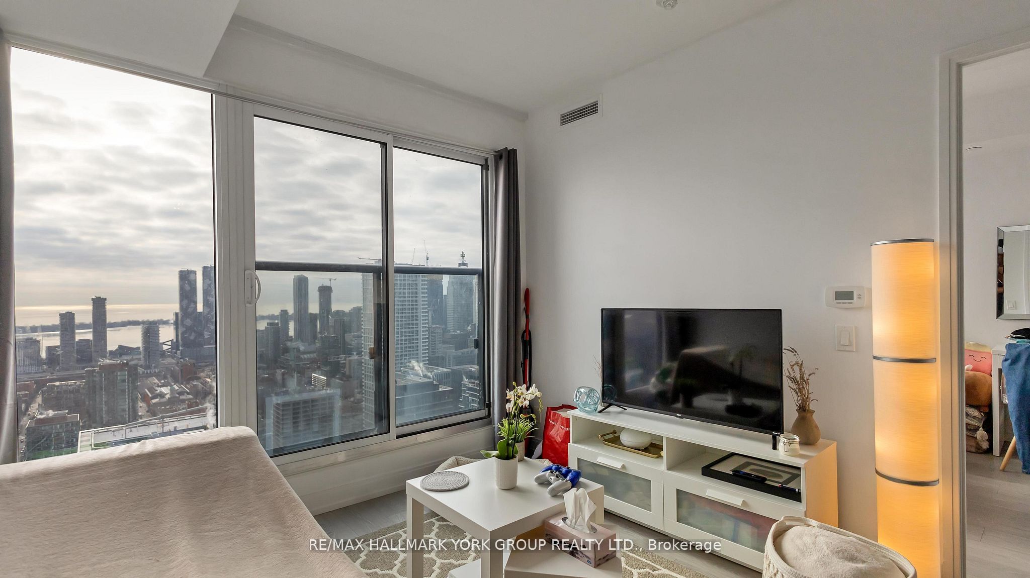 Additional image 5 of 5206-181 Dundas Street, Toronto, ON, M5A 0N5