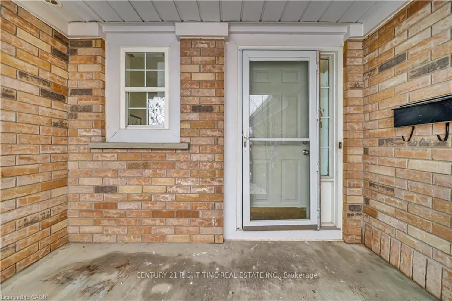 540 Mariner Drive photo 2