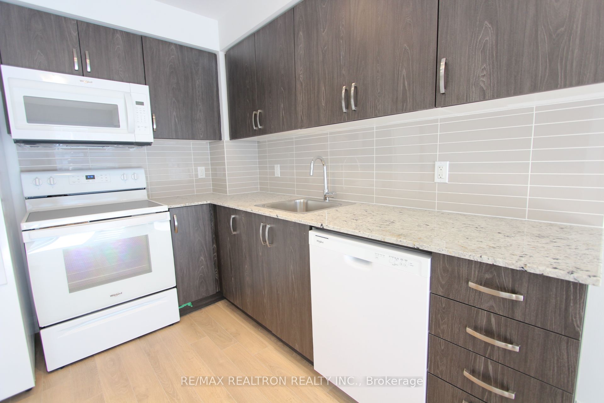 Additional image 6 of 908-20 Meadowglen Place, Toronto, ON, M1G 0A9