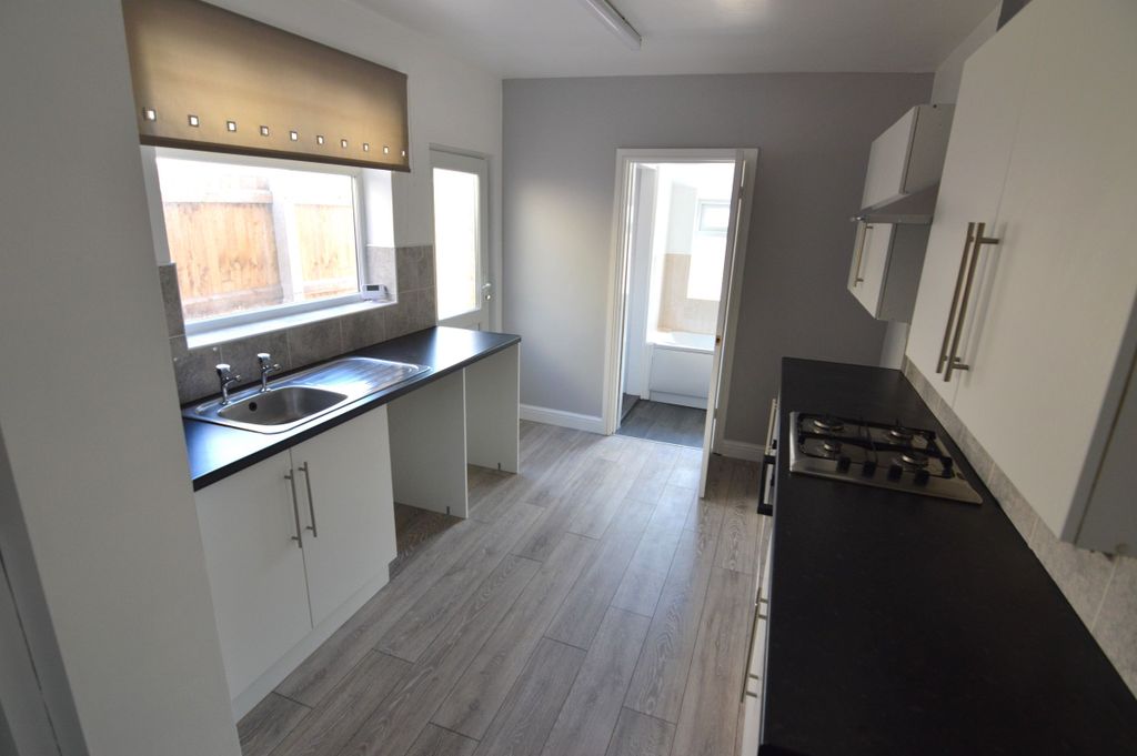 Additional image 4 of 3 bed terraced house to rentDurban Road, Grimsby DN32