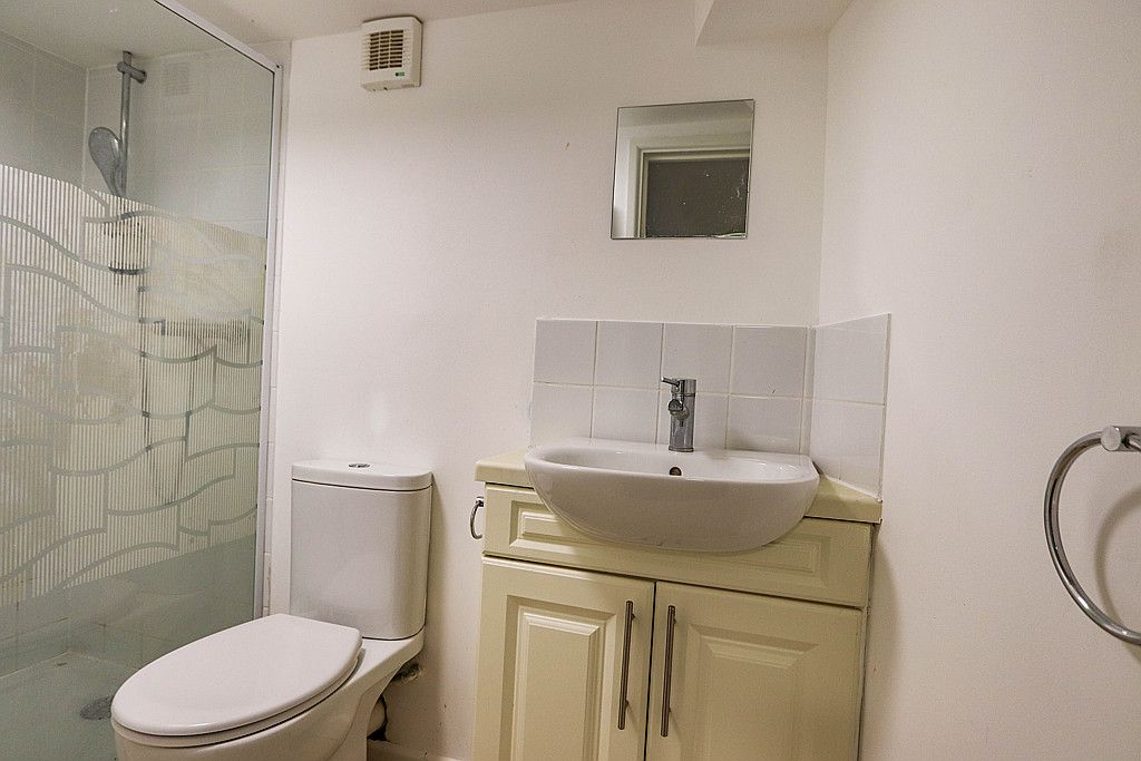Room to rentHill Street, Haverfordwest SA61