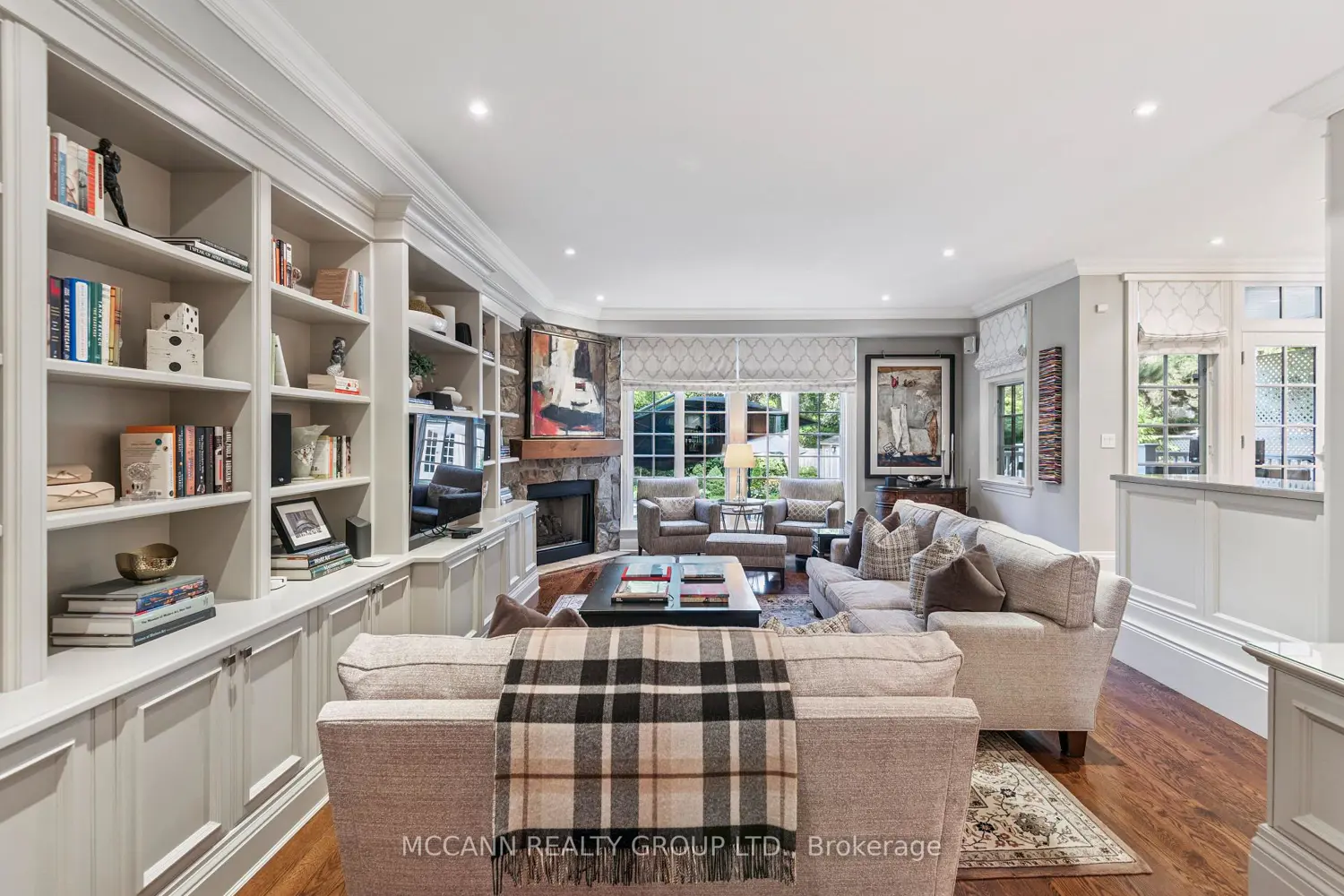 45 Lascelles Boulevard photo 2