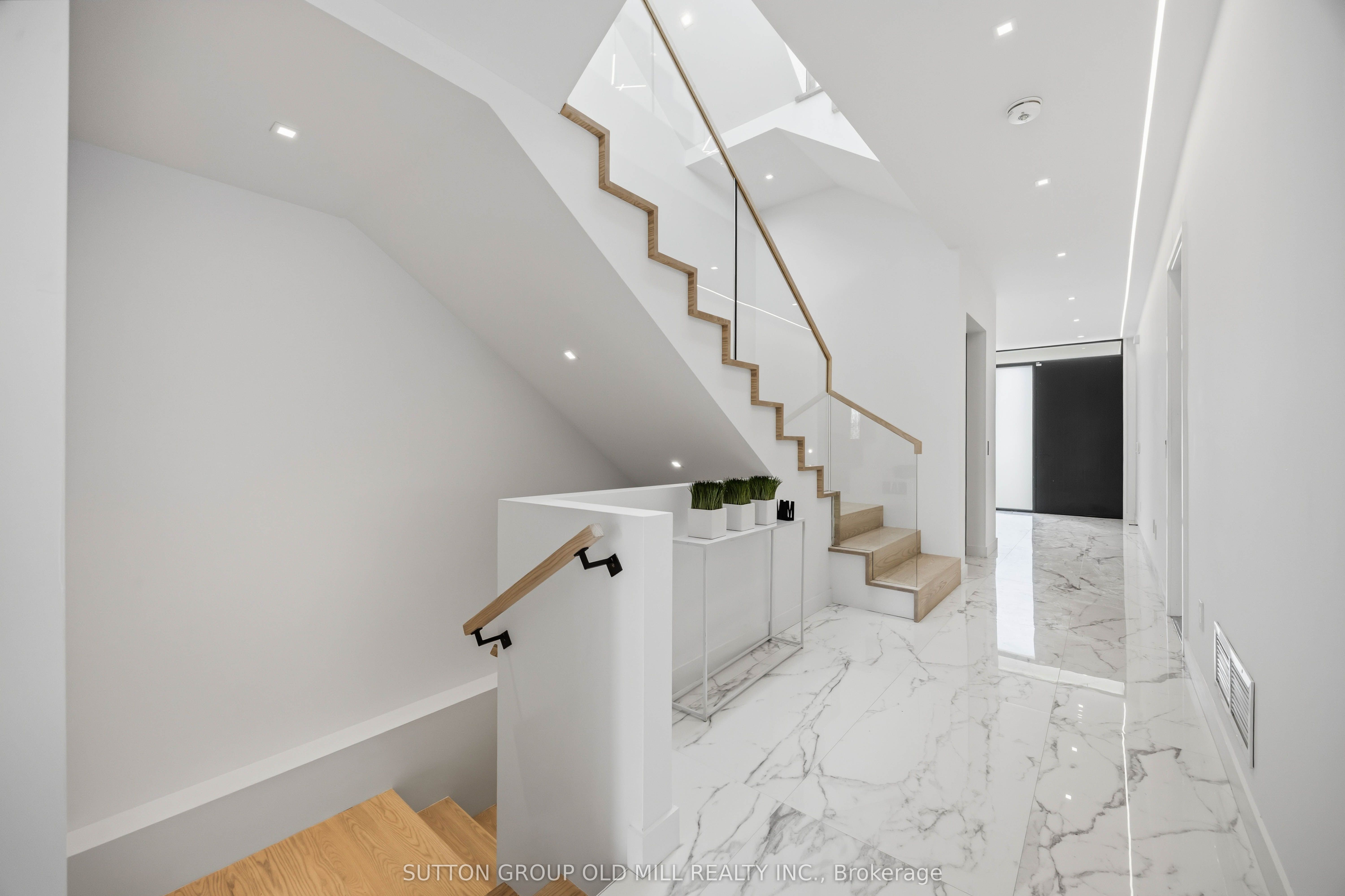 Additional image 4 of 89 Regal Road, Toronto, ON, M6H 2J6