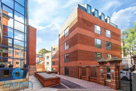 Professional Ensuite Rooms, City Centre NG1