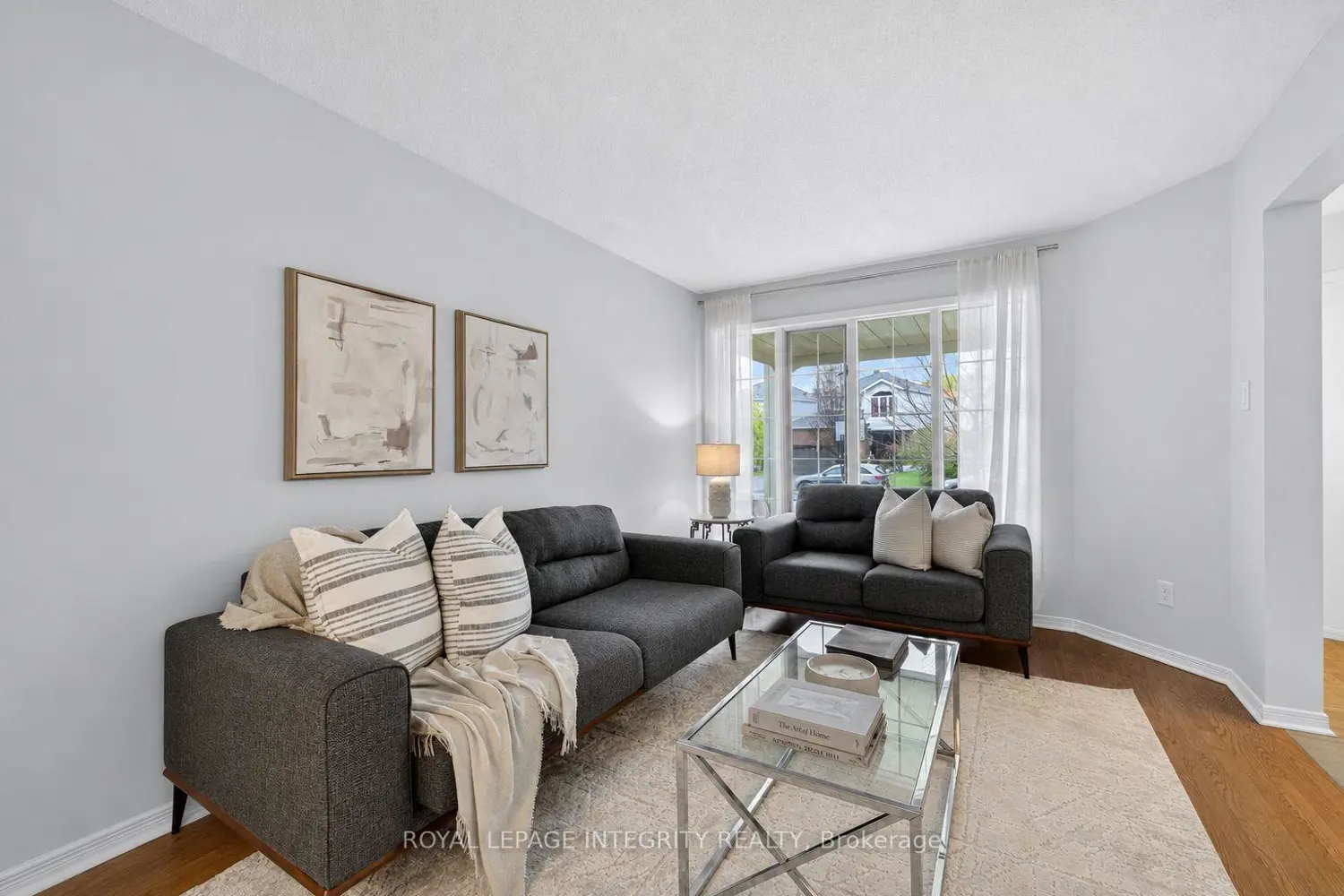 896 Bideford Street photo 2