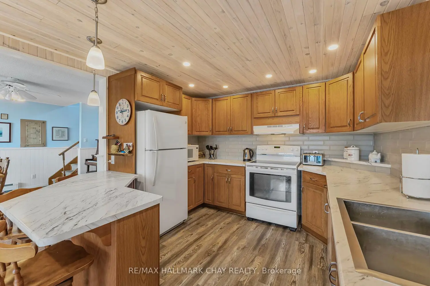 Additional image 13 of 2617 Leonard Street