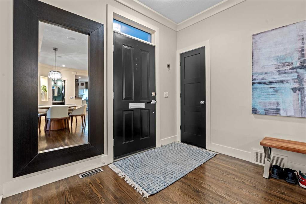 Additional image 6 of 230 Garrison Square SW, Calgary, AB, T2T 6B3