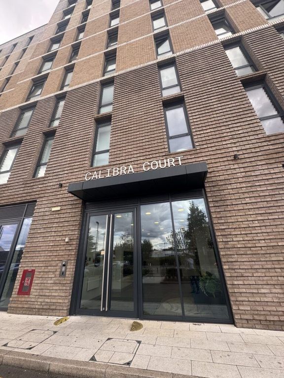 2 bed flat to rentCalibra Court, Kimpton Road, Luton LU2