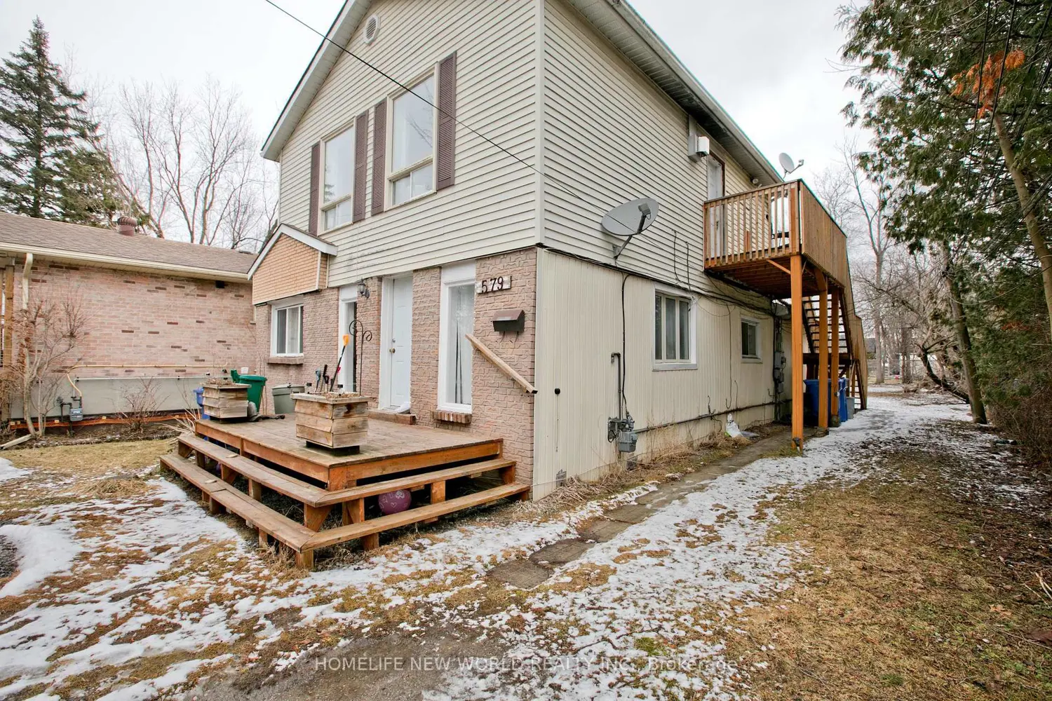 579 Lake Drive photo 2