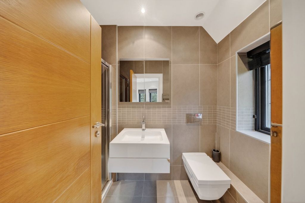 Additional image 34 of 6 bed detached house for saleSquirrels Chase, Prestbury, Macclesfield SK10