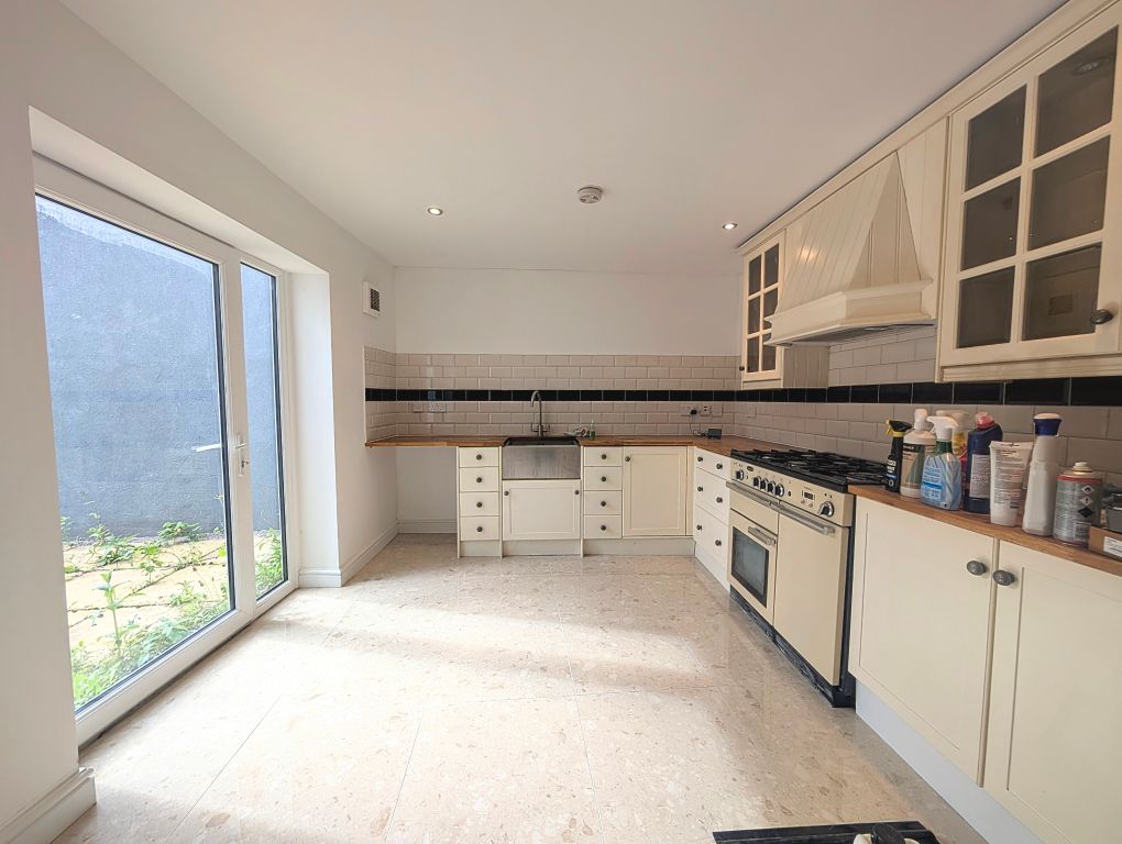 Additional image 3 of 4 bed property to rentEleanor Street, Tonypandy CF40