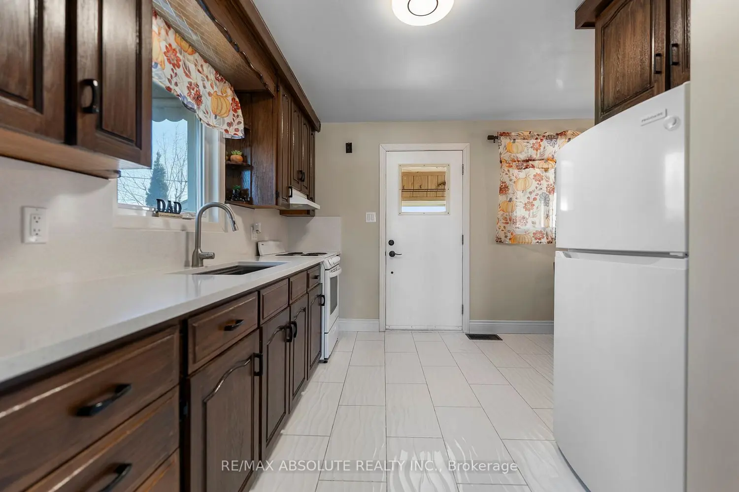 Additional image 7 of 61 Third Avenue
