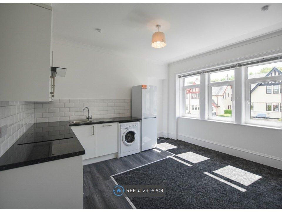 Additional image 2 of 2 bed flat to rentFalside Road, Paisley PA2
