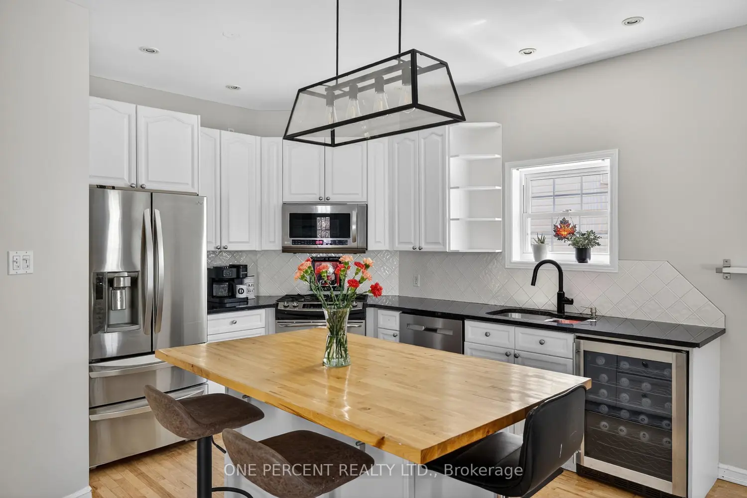 1800 Nicolet Way photo 4