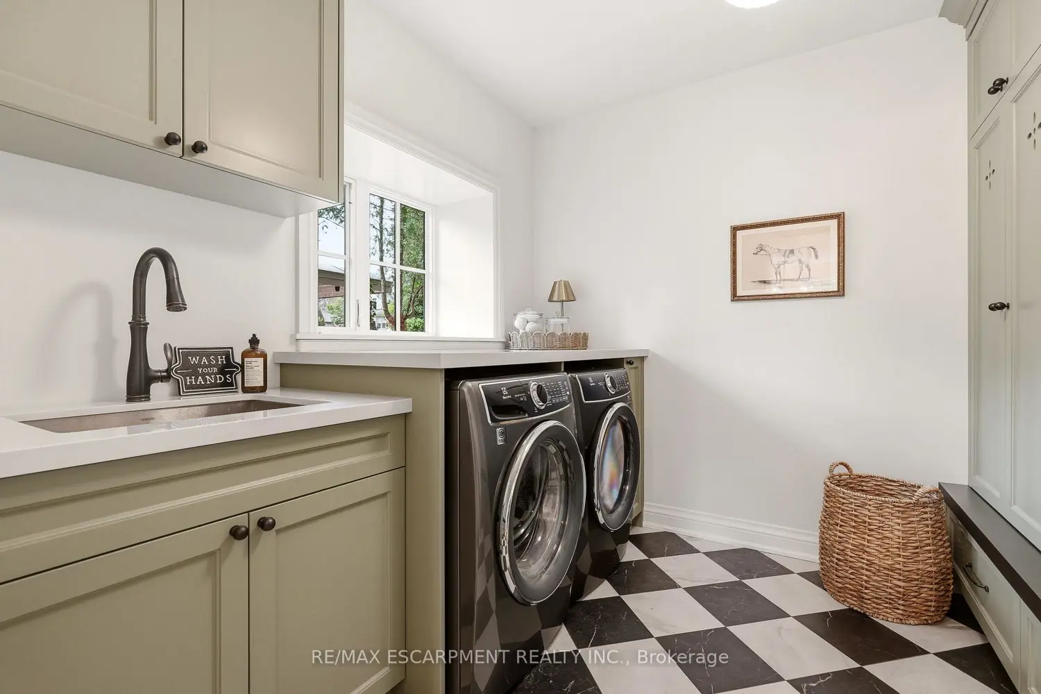 Additional image 7 of 3081 Balmoral Avenue