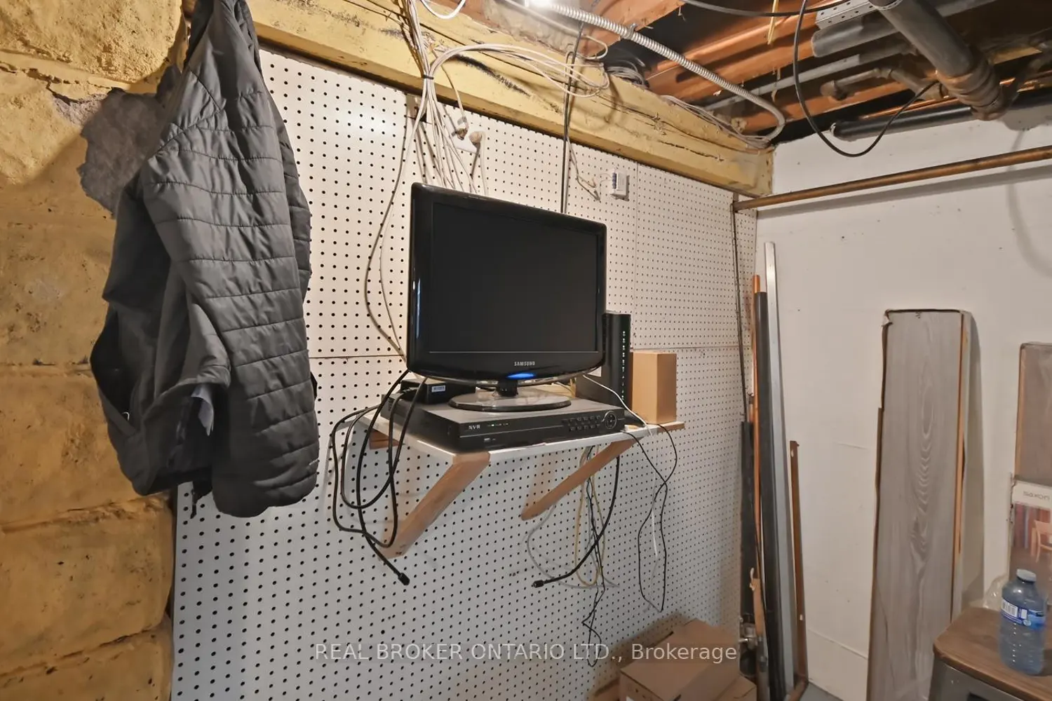 Additional image 16 of 256 Lincoln Street