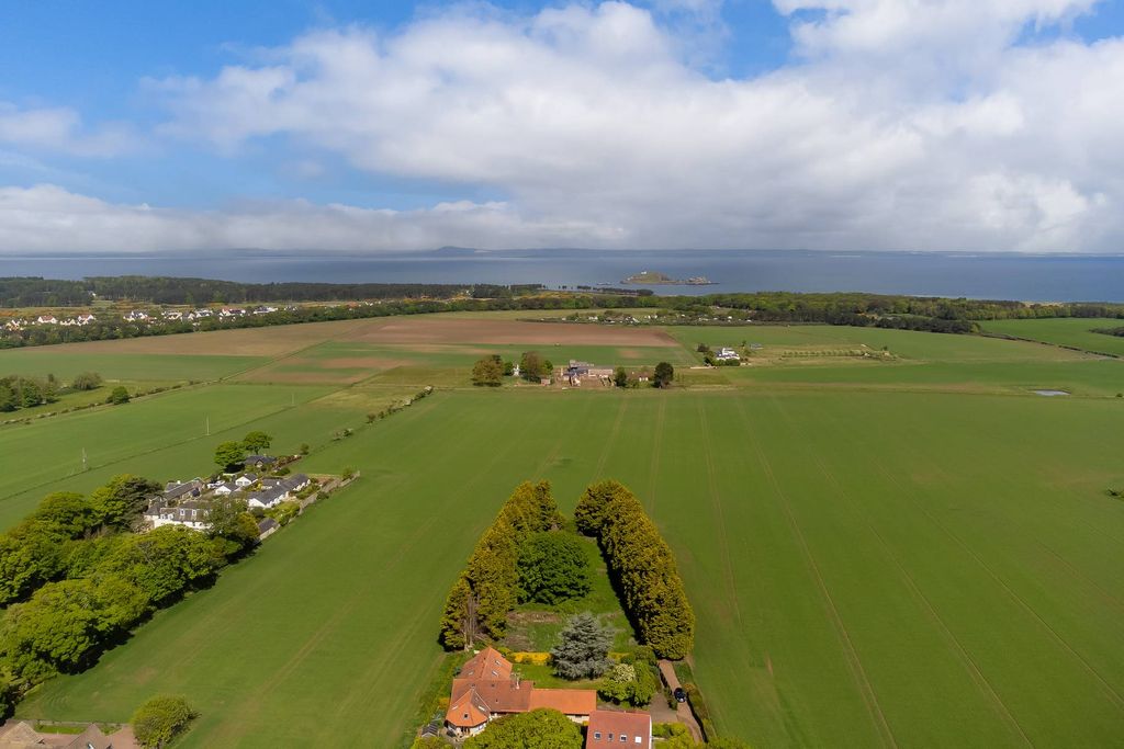 Land for saleDirleton EH39 photo 4