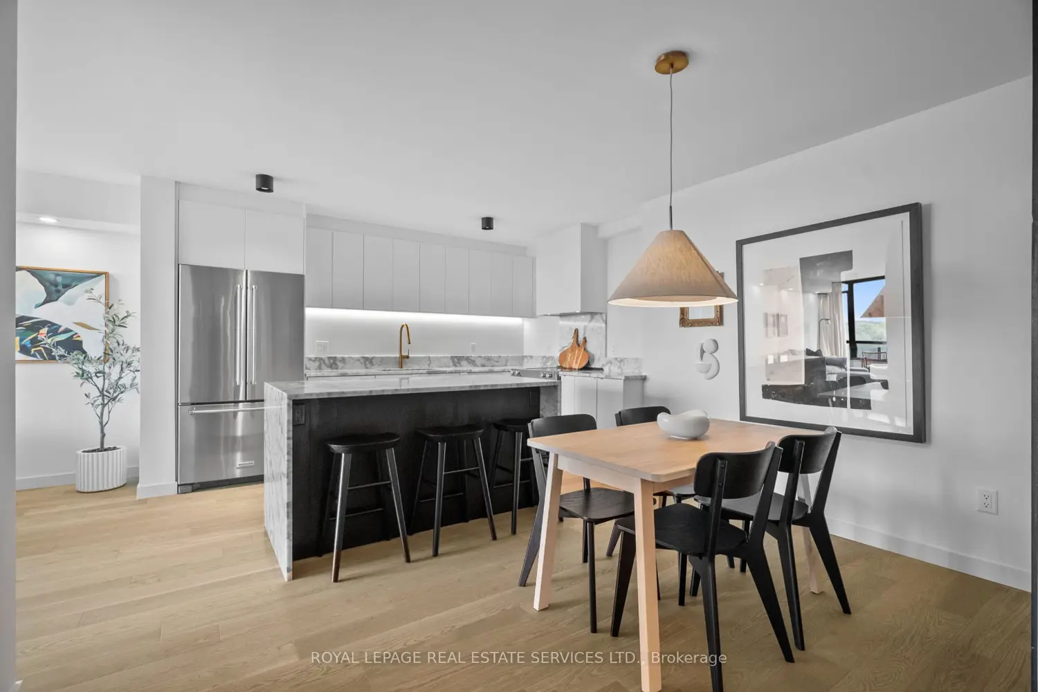 1320 Islington Avenue 1005 photo 2