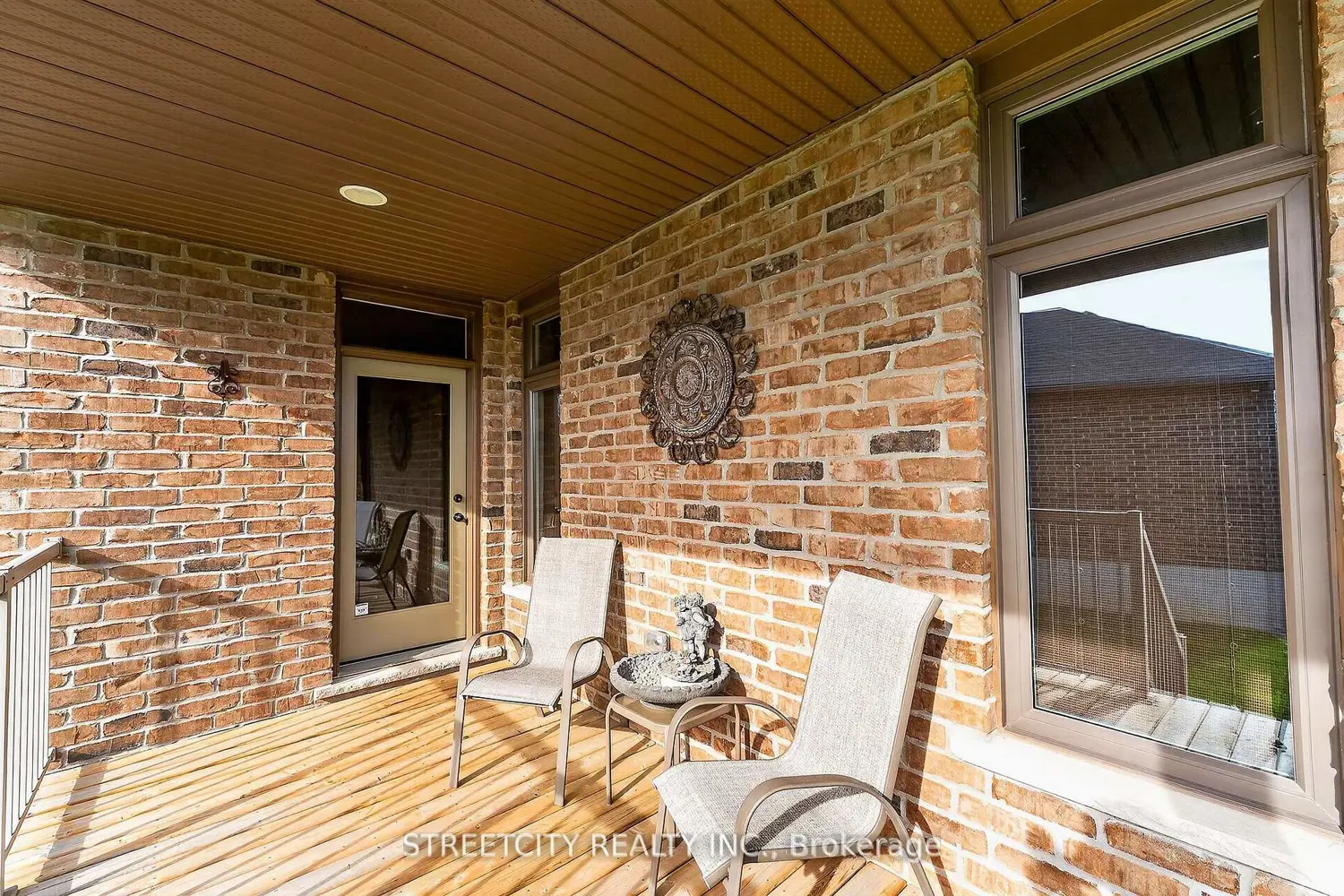 74 Westlake Drive photo 4