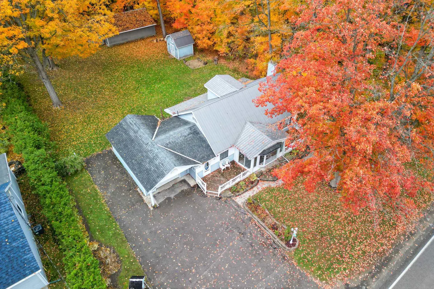 748 Overhead Bridge Road