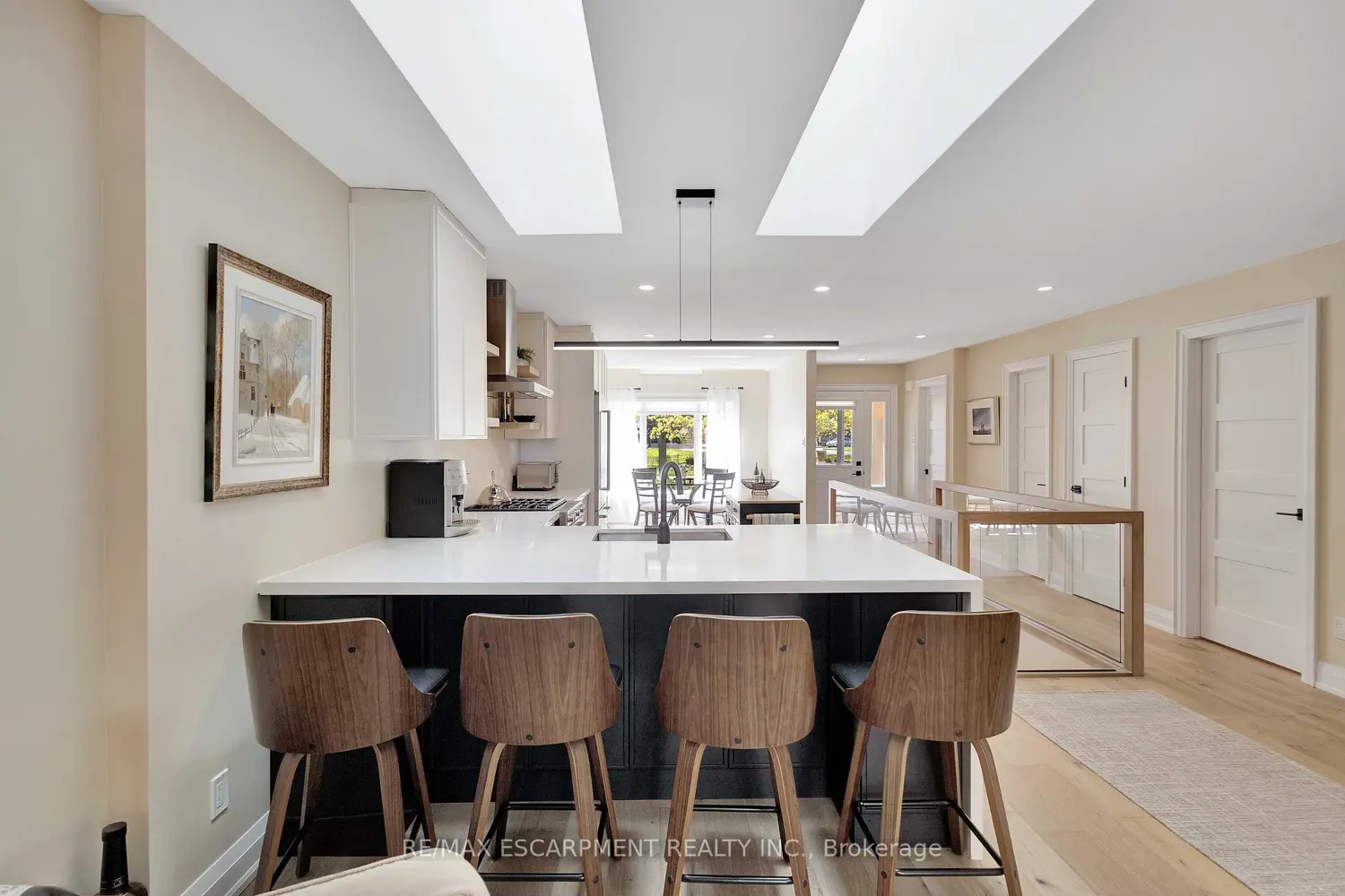 Additional image 9 of 5255 Lakeshore Road 57