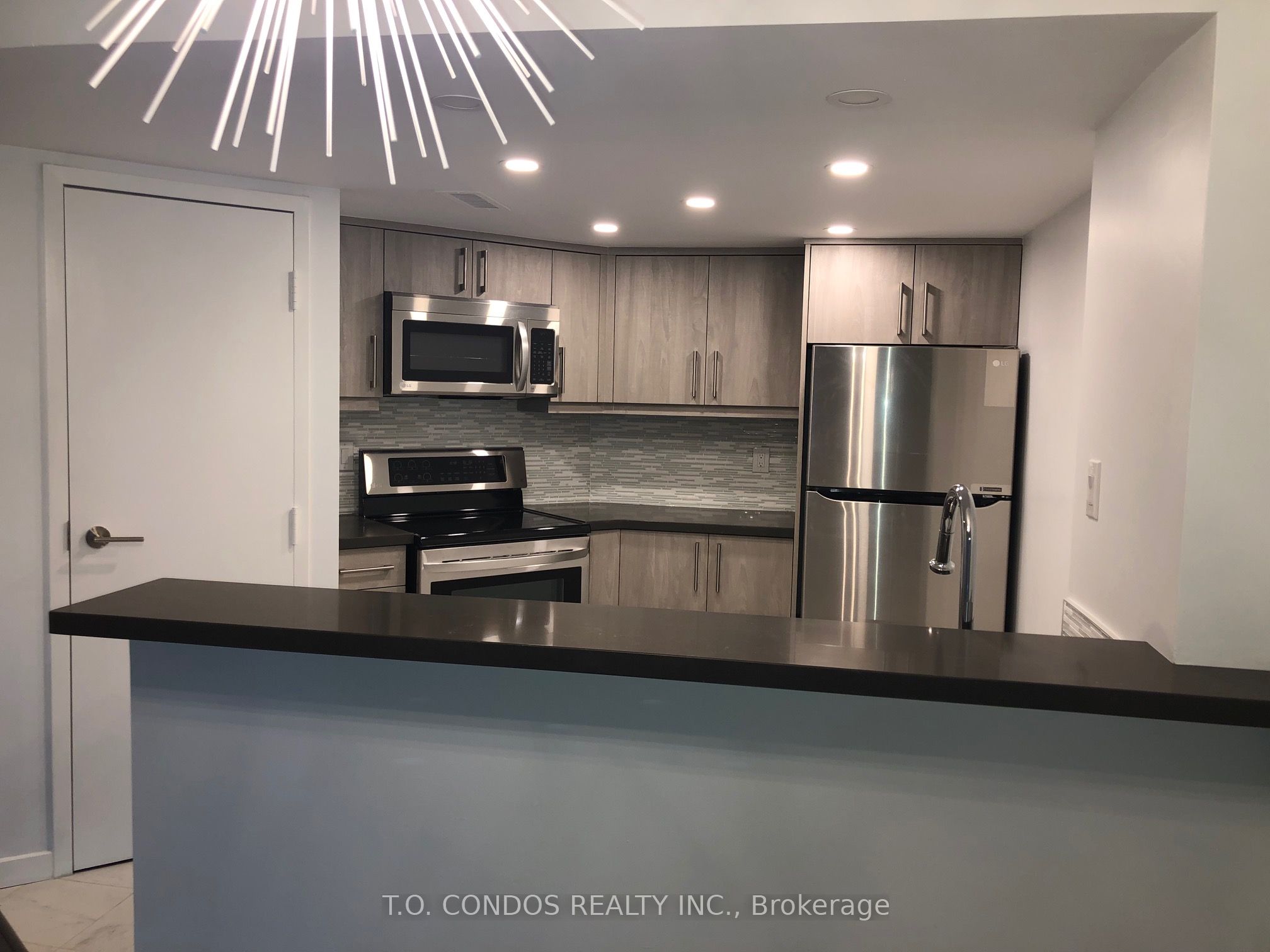 Additional image 3 of 318-1001 Bay Street, Toronto, ON, M5S 3A6