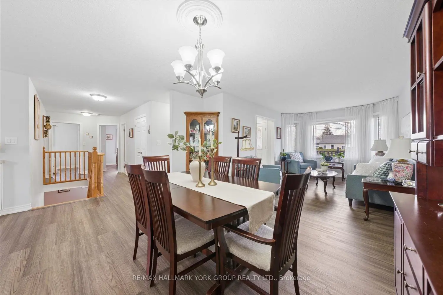 779 Sedore Avenue photo 5