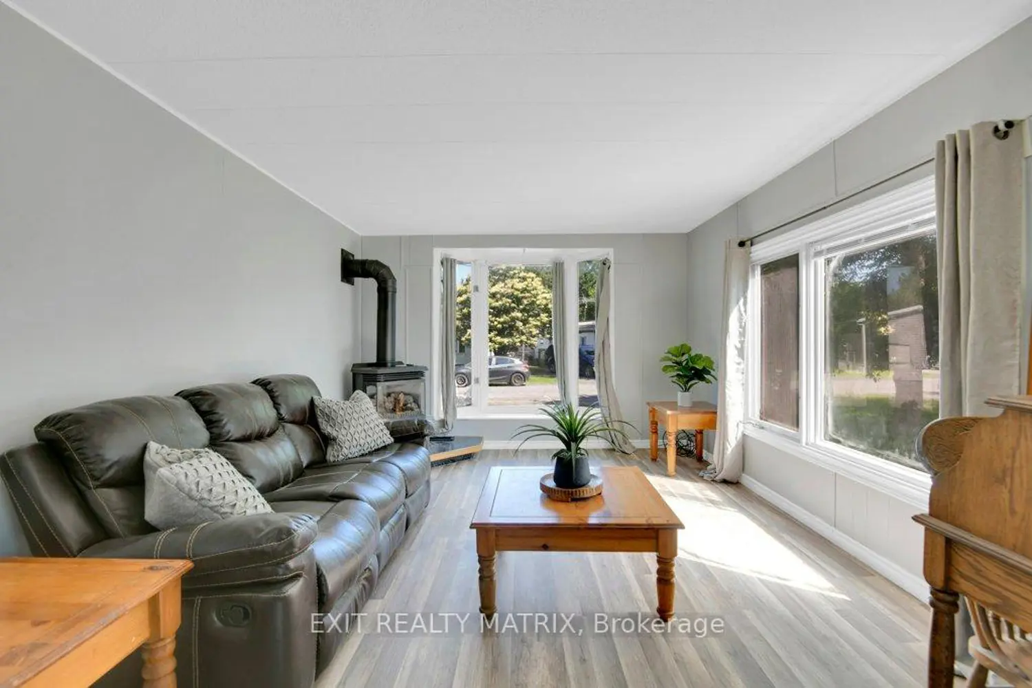 8930 Lynwood Park Private photo 5
