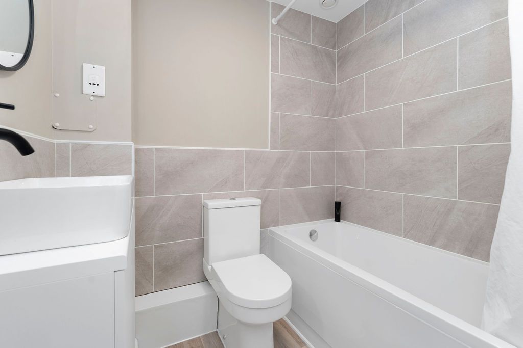 Additional image 9 of 2 bed flat to rentQueens Crescent, Livingston, West Lothian EH54