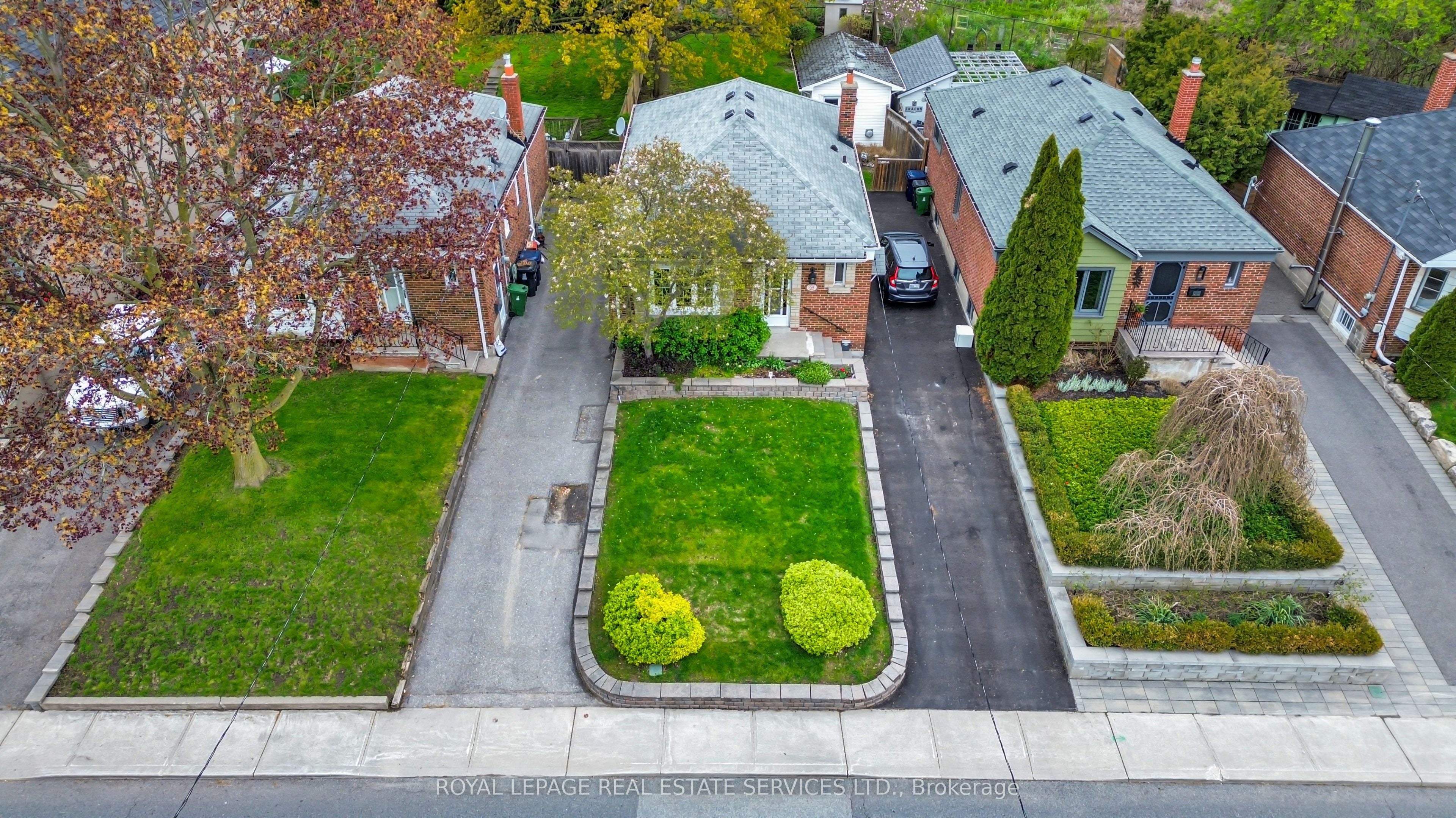 Additional image 2 of 64 Nesbitt Drive, Toronto, ON, M4W 2G3
