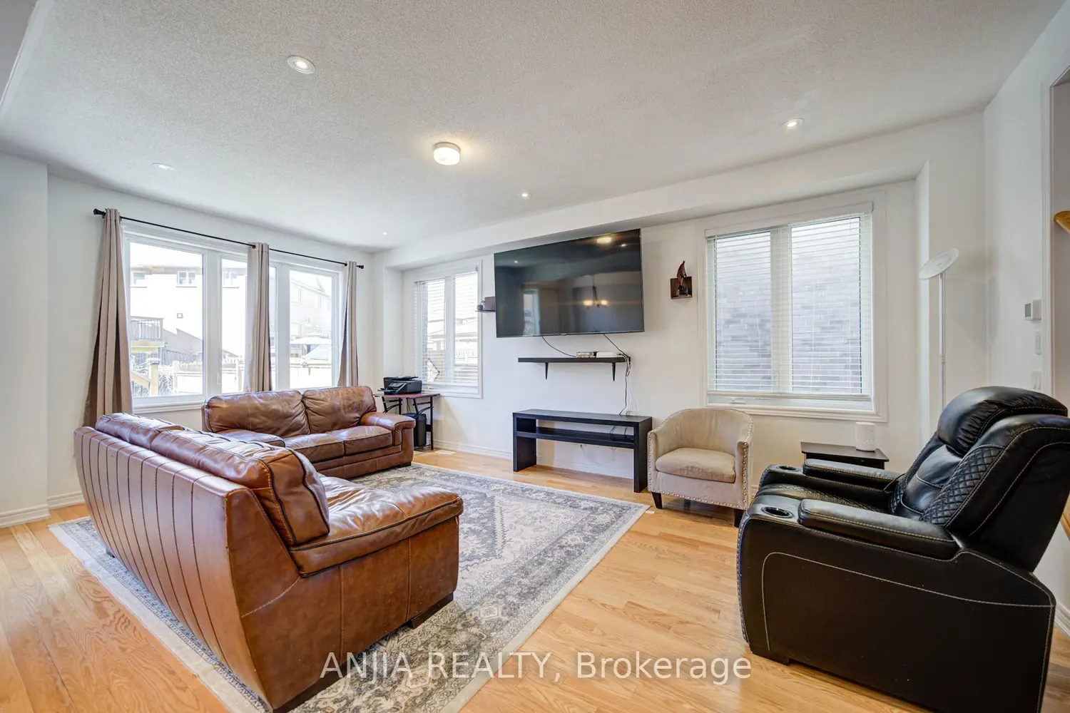 377 Busato Drive photo 5