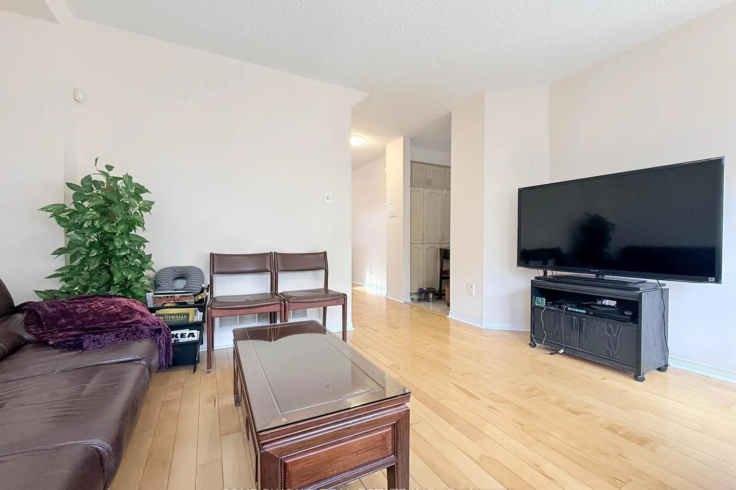 Additional image 5 of 77 Bassett Avenue