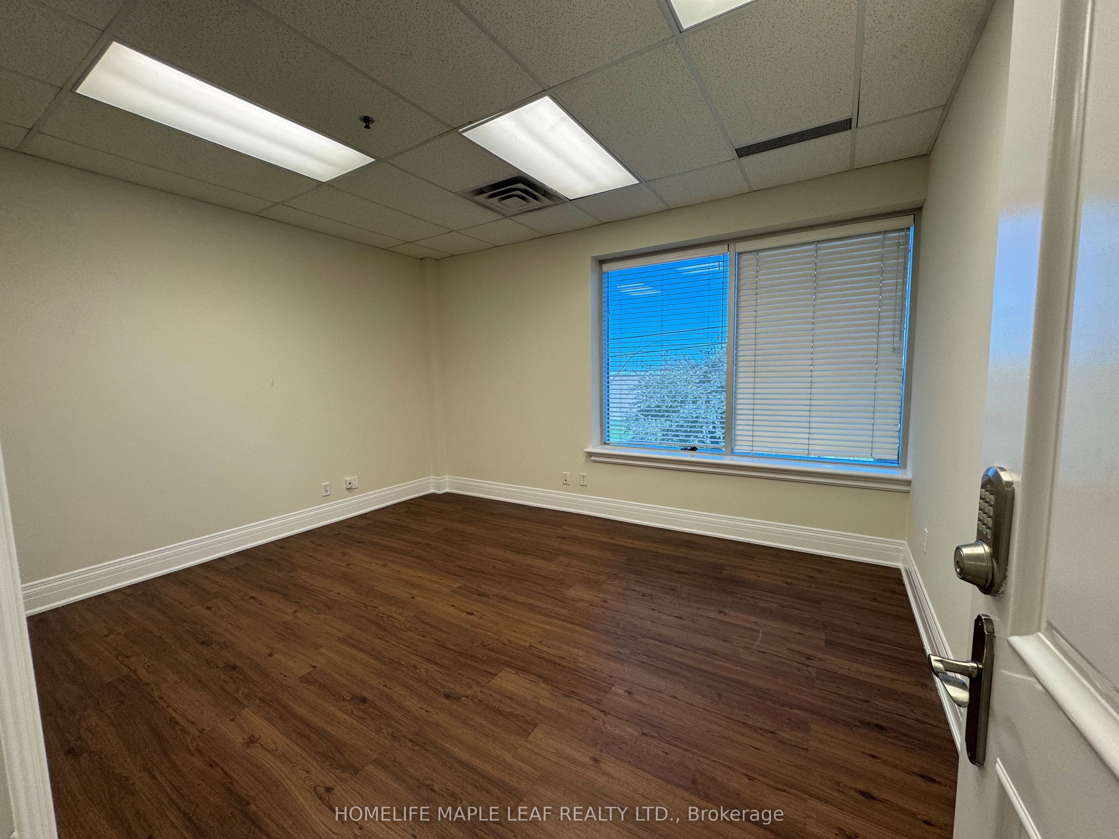 Additional image 4 of 202-7175 Tomken Road, Mississauga, ON, L5S 1P3