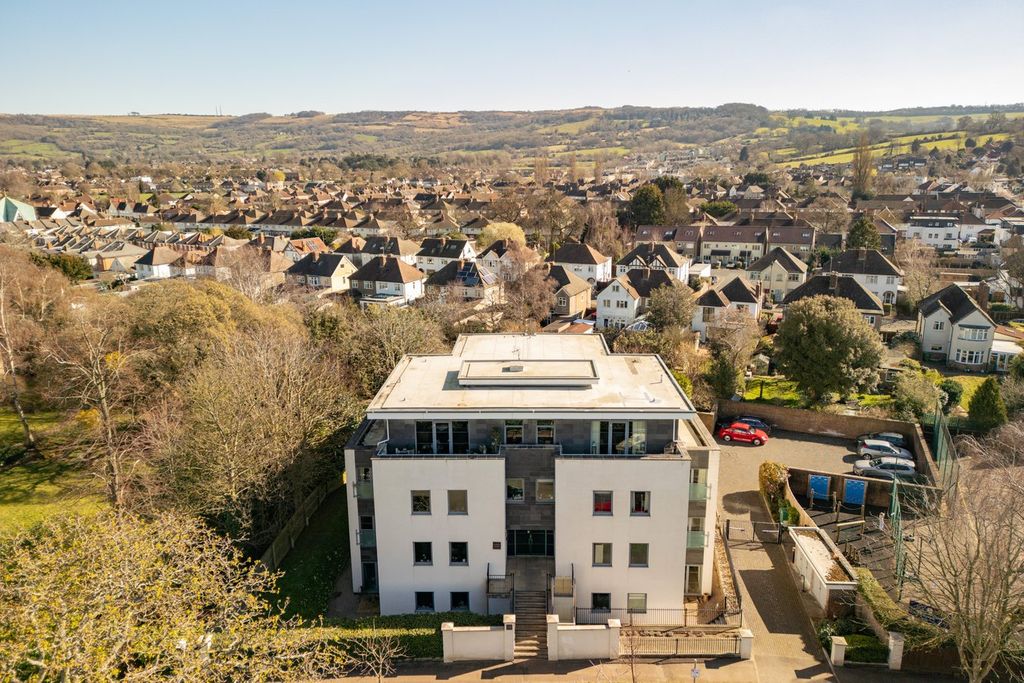 Additional image 17 of 2 bed flat for saleHartley Court, Pittville Circus Road, Pittville, Cheltenham GL52