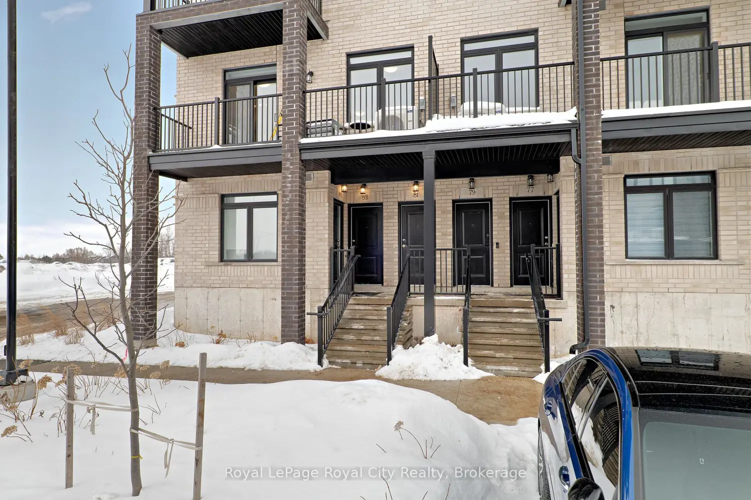 83 Thatcher Drive photo 2