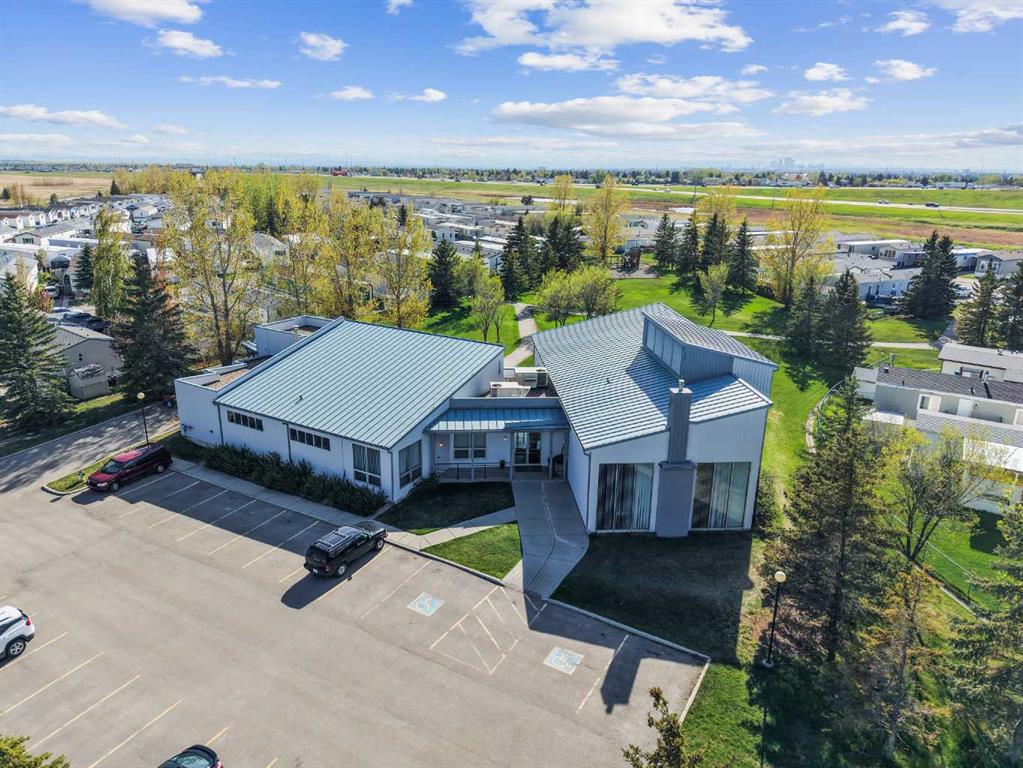 Additional image 2 of 300-1101 84 Street NE, Calgary, AB, T2A 7X2
