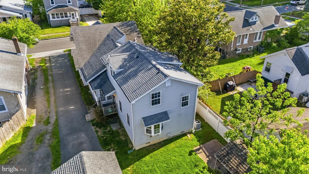 15 Elmhurst Place, Wilmington, DE 19804