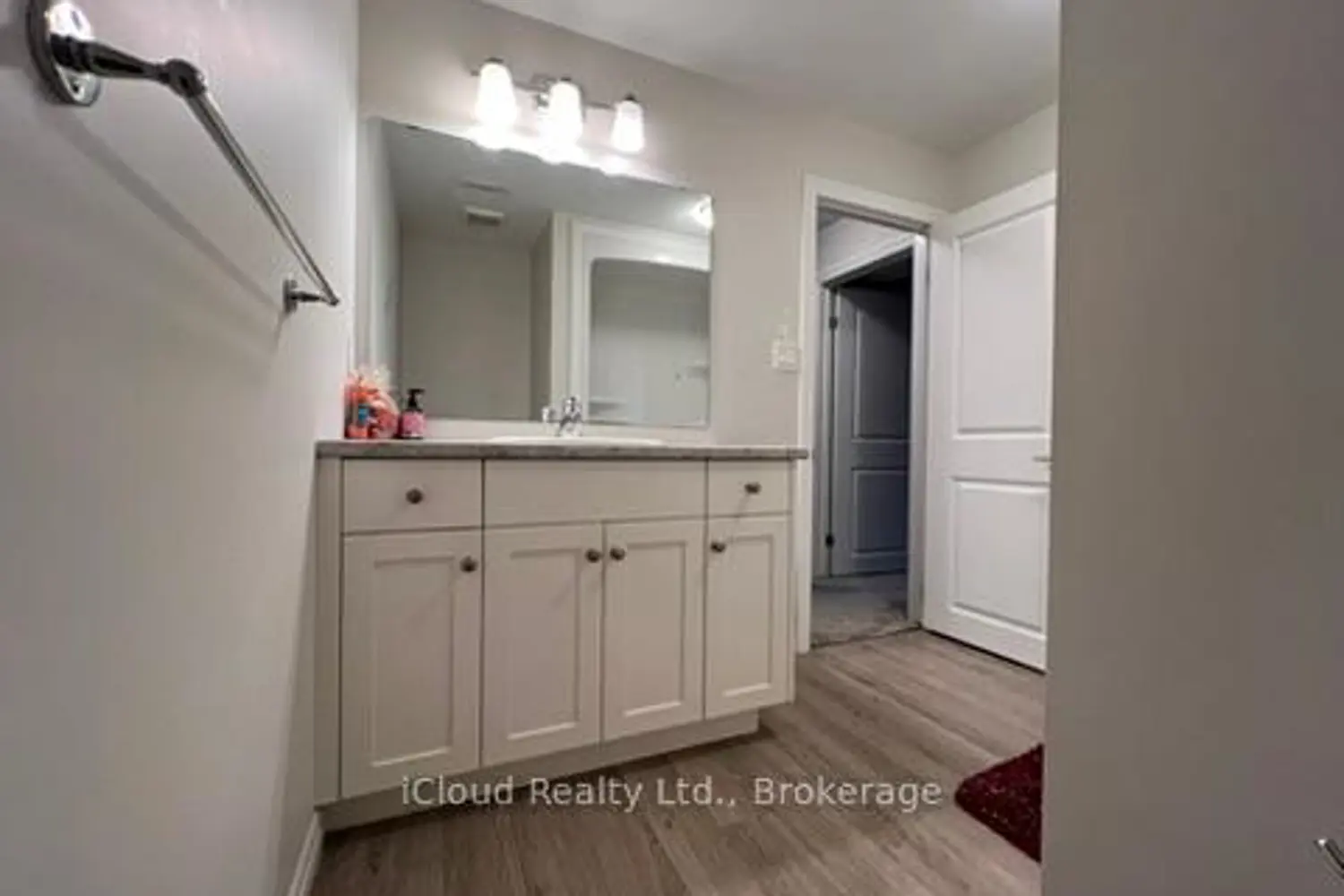 Additional image 17 of 20 Huntley Avenue